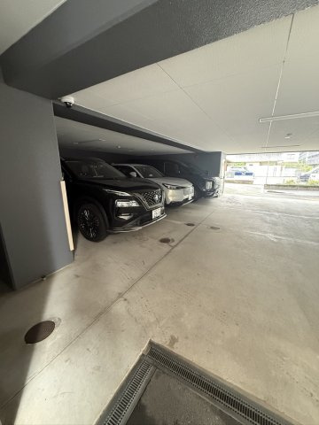 グランディア百道浜通りの駐車場