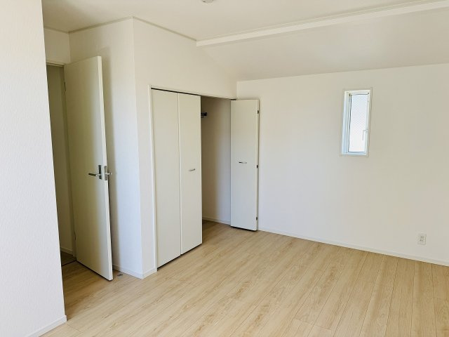 八王子市　中野上町　新築一戸建て　３６期の収納|～収納力の高いクローゼット完備～