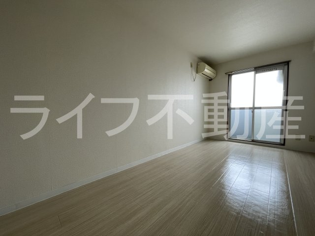 ベストレジデンス瓢箪山Iの居間・リビング