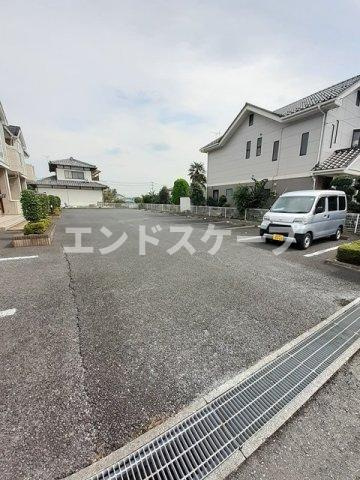 ラフィネＴⅠの駐車場|高崎、前橋のお部屋探しはエンドスケープまで！お客様の理想お聞かせ下さい♪