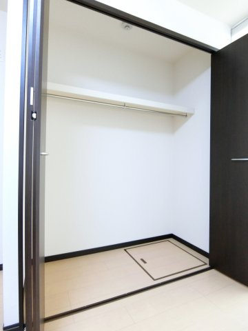 フジパレス茨木南の収納