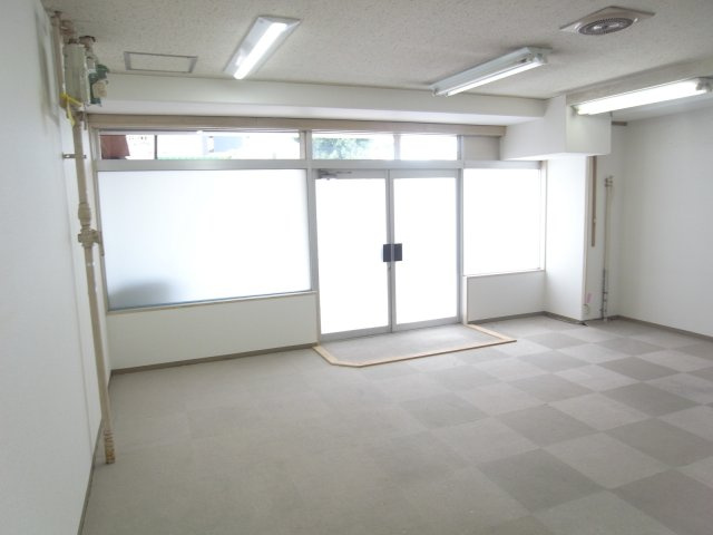 大阪市東淀川区豊新２丁目の店舗事務所