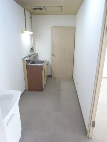 大阪市東淀川区豊新２丁目の店舗事務所