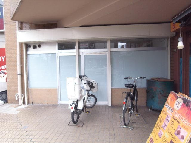 大阪市東淀川区豊新２丁目の店舗事務所