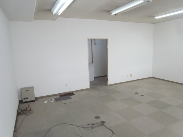 大阪市東淀川区豊新２丁目の店舗事務所