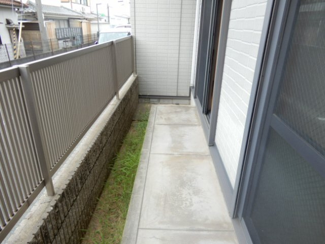 シャーメゾンアナナスのバルコニー