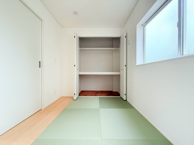 ひたちなか市平磯町　第2　新築戸建て　3号棟の和室|家具や小物を合わせやすいシンプルデザイン♪
広さや日当たりなど、写真では伝えきれない部分を現地で確認してみませんか？