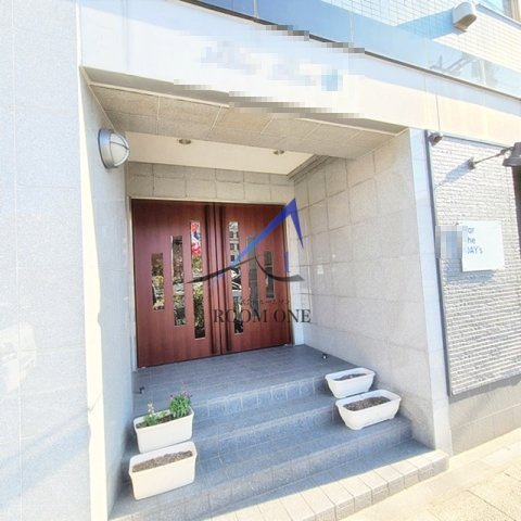 ブルーローズのエントランス|エントランスです。