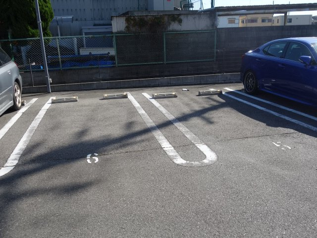 ソフィアコートの駐車場