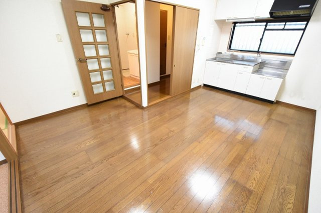 床色が明るい色合いで、とてもきれいです。