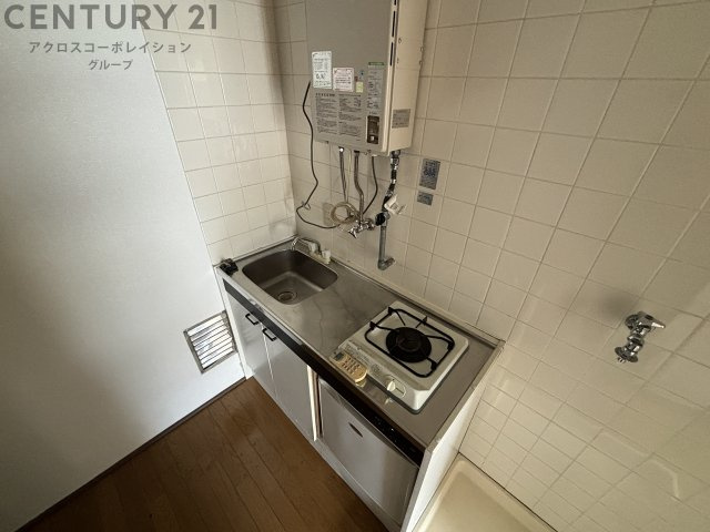 壁付けキッチンでスペースを有効活用できます！