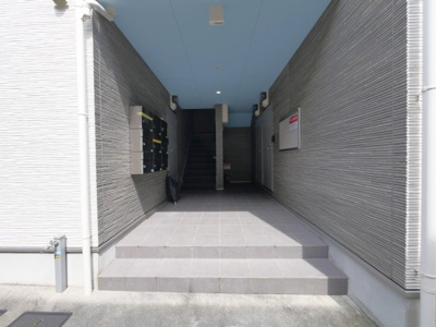 【エントランス】 | ニーギルボンラ