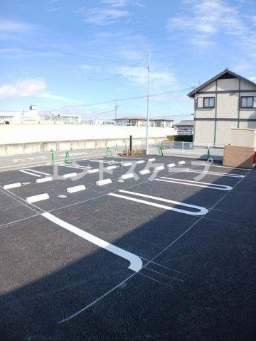 ノース・Ｒの駐車場|高崎、前橋のお部屋探しはエンドスケープまで！お客様の理想お聞かせ下さい♪