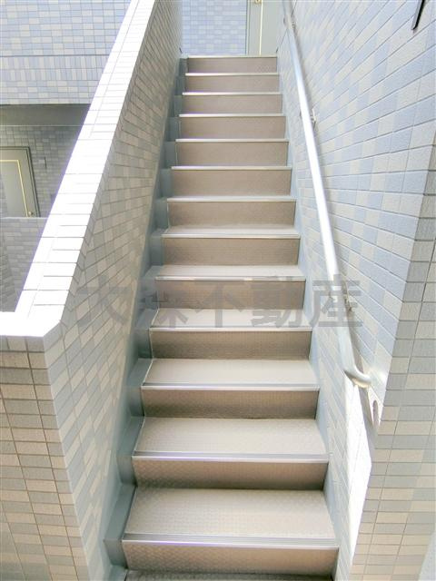 ルーブル大森伍番館のその他共用部分|共用階段