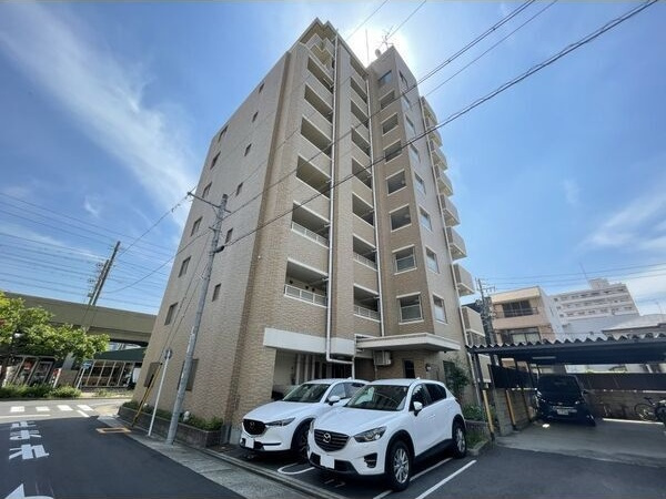 コンフォ清水の駐車場