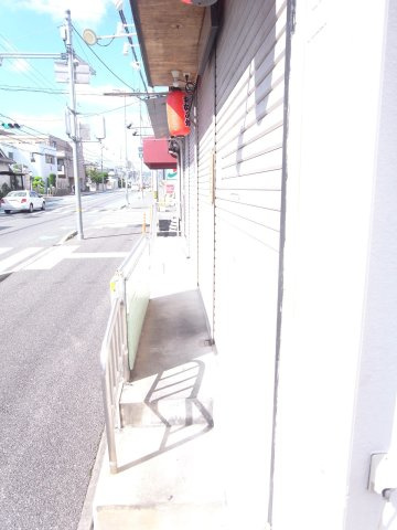 伊丹市桜ケ丘２丁目の店舗一部