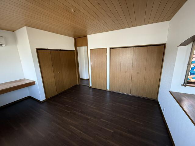 北小渕字南切の中古住宅の洋室|２階洋室