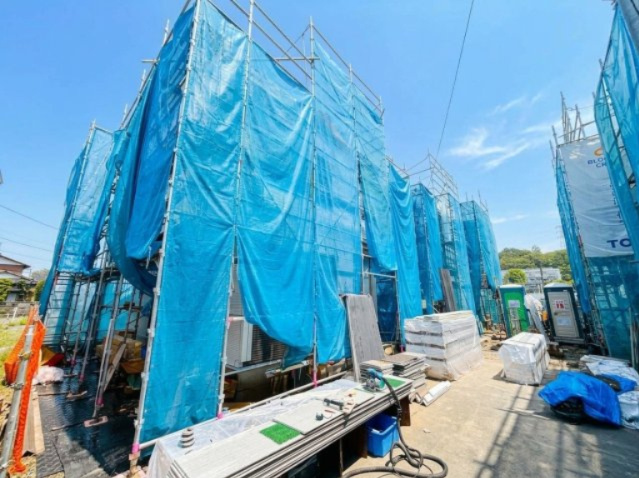 【外観】 | 【仲介手数料２６０万円ＯＦＦ！】■成城学園駅１５分■制震ダンパー■耐震構造■太陽光発電■ＺＥＨ | 諸費用２６０万円ＯＦＦ！
決算特別キャンペーン！
家計応援サービスの限界に挑戦中！
■太陽光発電
■グッドデザイン賞
■自然豊かな環境
■耐震ダンパー
■耐震等級が最高評価
■ＺＥＨ水準