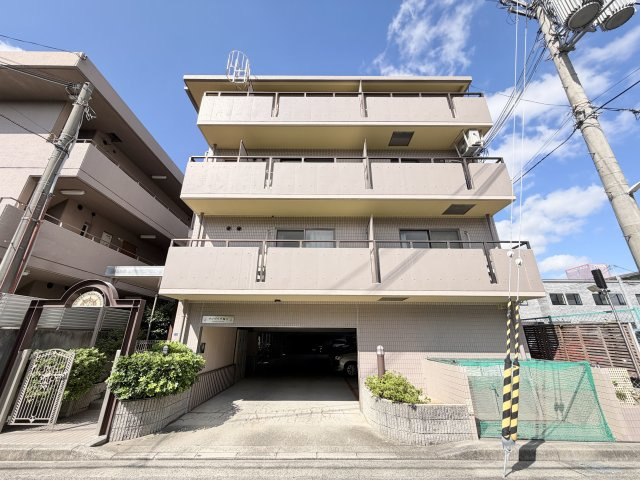 サンプラザ塚口の外観