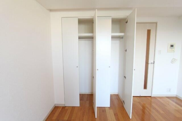 プラウドフラット三軒茶屋の収納|十分な収納スペースがあります