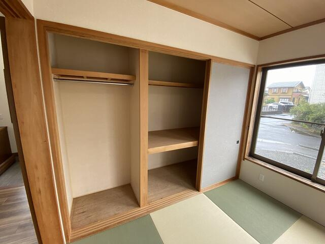 富士市中丸の中古一戸建の収納|１階和室４．５帖　収納スペースもたっぷり