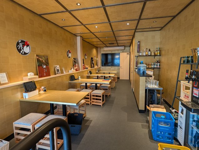 津山市小性町　3階建　店舗の内装