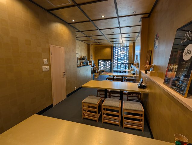 津山市小性町　3階建　店舗の内装