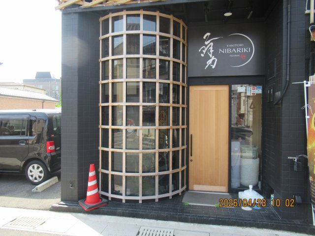 津山市小性町　3階建　店舗の外観