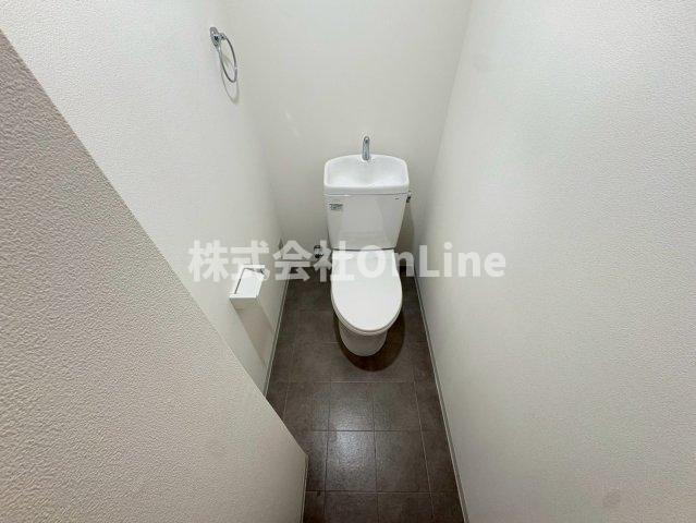 大阪市生野区新今里２丁目の賃貸マンションのトイレ