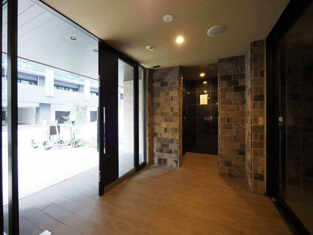 CAVANA梅田北 のロビー