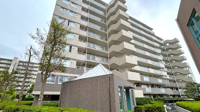ウォルトンズコート長津田B棟の外観