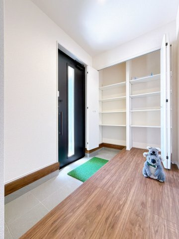 【玄関】 | 高崎市箕郷町上芝　新築住宅 | 同社施工例