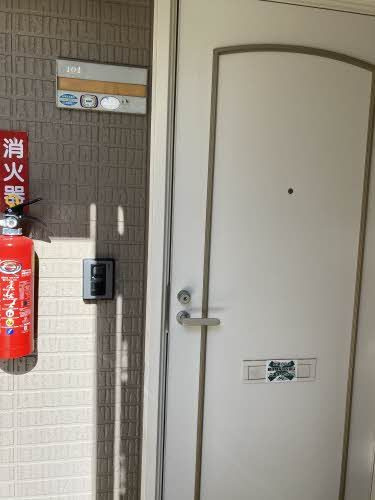 ガーデンハイツひがき Ｂ棟の玄関