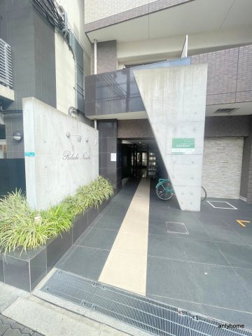 ルラーシェ難波　仲介手数料無料のエントランス