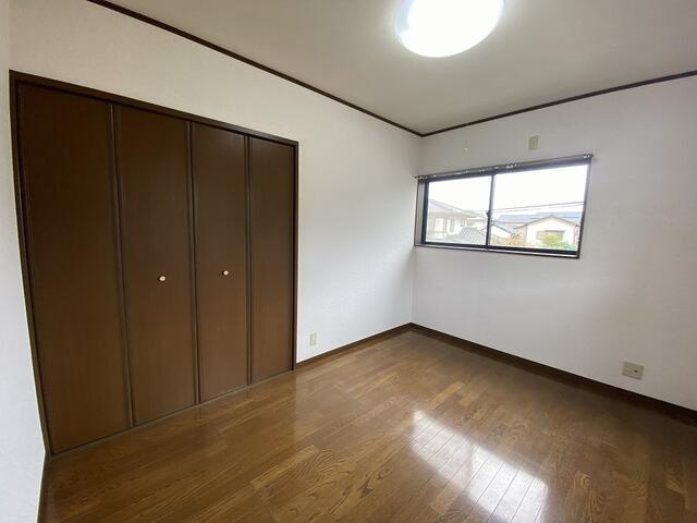 富士市中丸の中古一戸建の内装|２階北側洋室６．０帖
