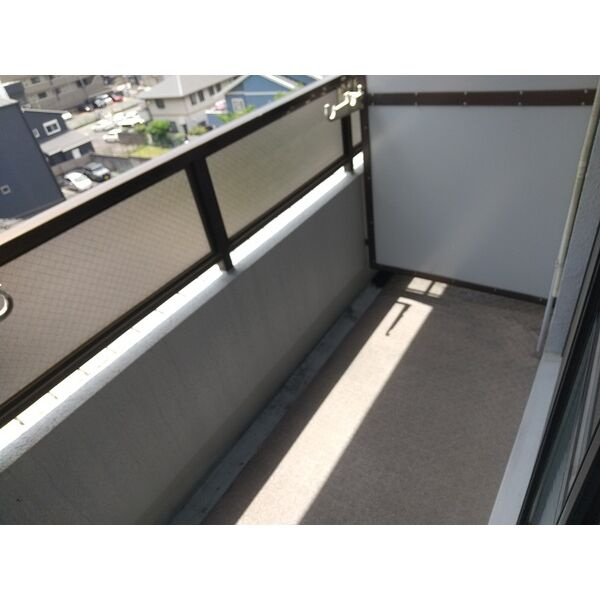 コンセール新栄のバルコニー