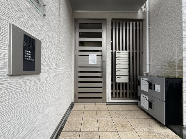 F asecia vagueのエントランス