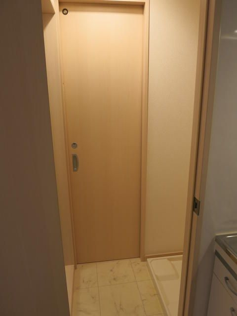 エクサル向島の玄関