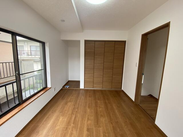 富士市今泉４丁目の中古一戸建の内装|２階６．５帖洋室