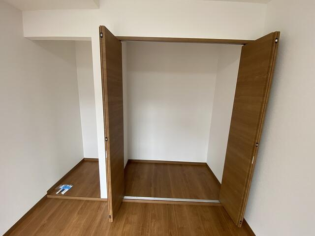 富士市今泉４丁目の中古一戸建の収納|２階６．５帖洋室　クローゼット収納