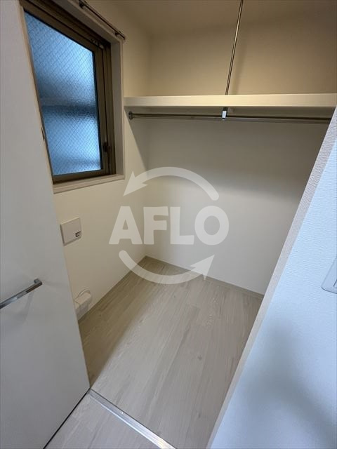 ベルンガーデン上本町　真田山小学校区の収納|ベルンガーデン上本町　ウォークインクローゼット
