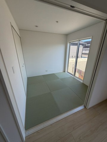 丸亀市津森町平屋戸建　ゆったり駐車場５台以上可能の和室