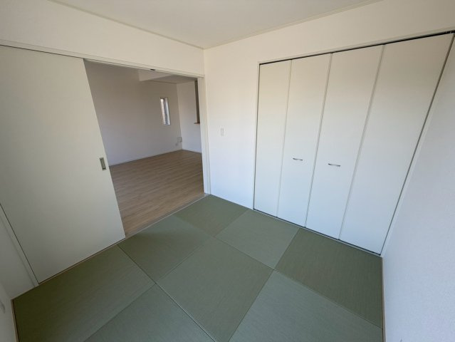 丸亀市津森町平屋戸建　ゆったり駐車場５台以上可能の和室