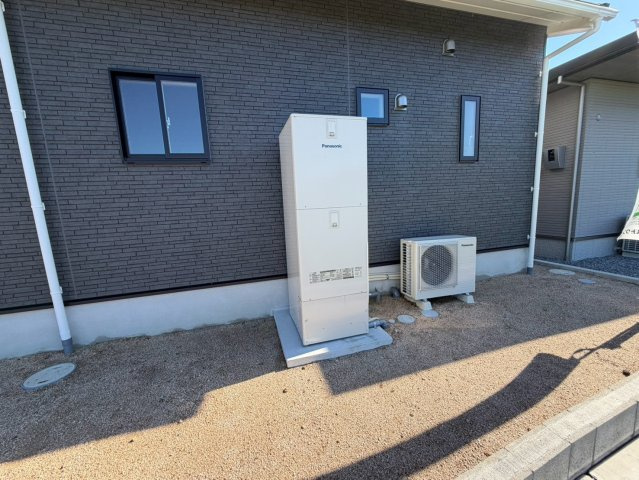 丸亀市津森町平屋戸建　ゆったり駐車場５台以上可能の発電・温水設備