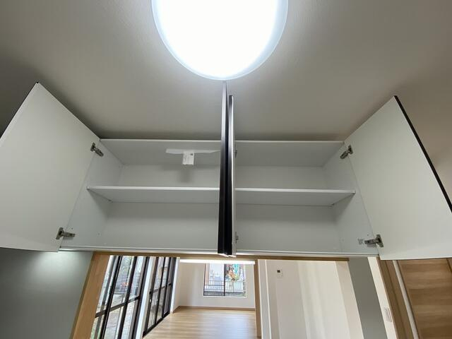 富士市入山瀬の中古一戸建のキッチン|キッチン吊り戸収納