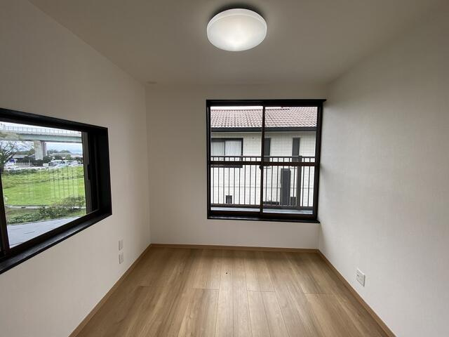 富士市入山瀬の中古一戸建の内装|２階洋室４．５帖