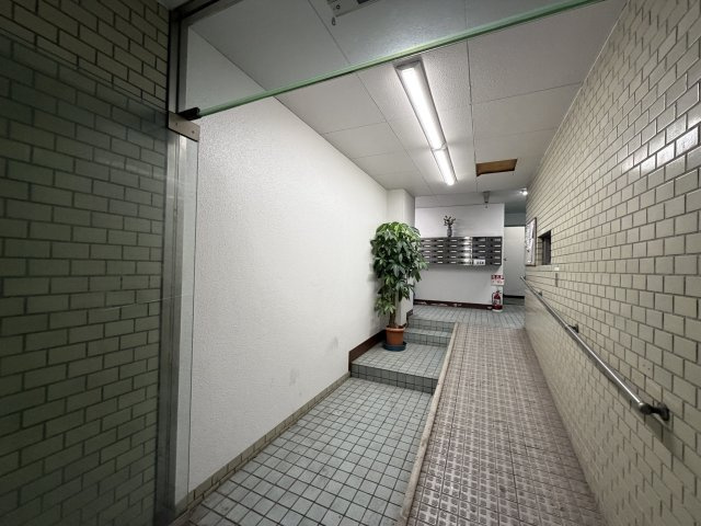 南住吉ハイツのエントランス