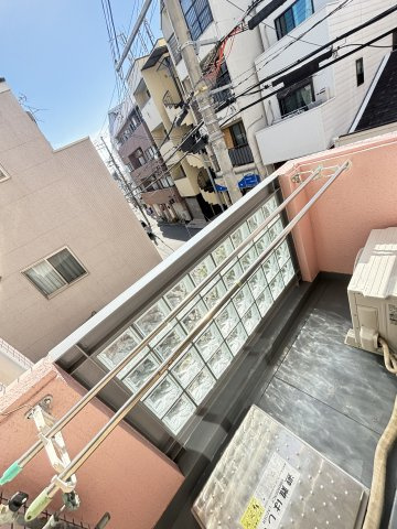 神戸市灘区福住通５丁目の賃貸マンションのバルコニー