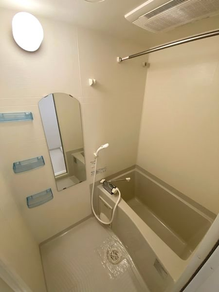 中野区本町３丁目の賃貸マンションの浴室