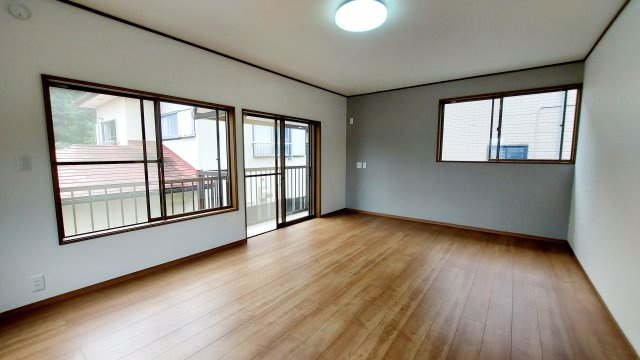 【居間・リビング】の画像